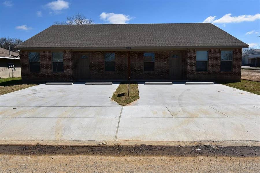 Property photo for 104 N Jordan Street, #B, Whitesboro, TX