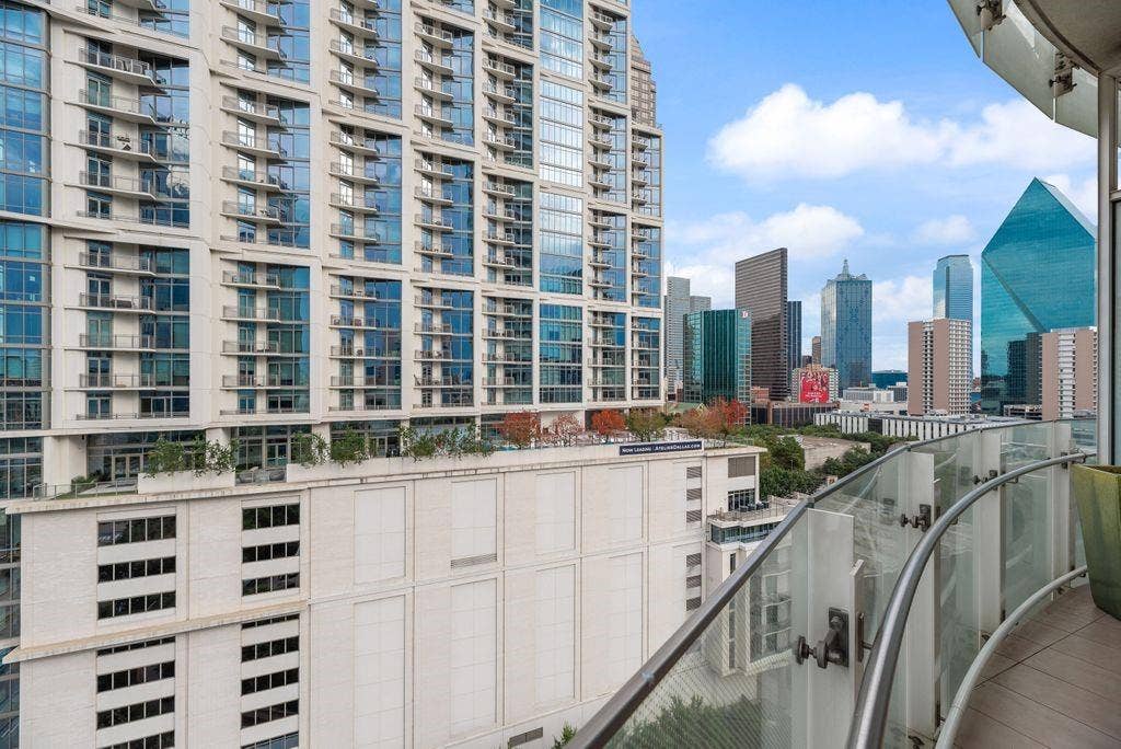 1918 Olive Street, #1002, Dallas, TX 75201 1918 Olive Street, #1002, Dallas, TX 75201