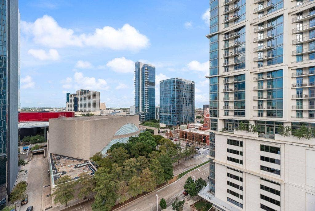 1918 Olive Street, #1002, Dallas, TX 75201 1918 Olive Street, #1002, Dallas, TX 75201