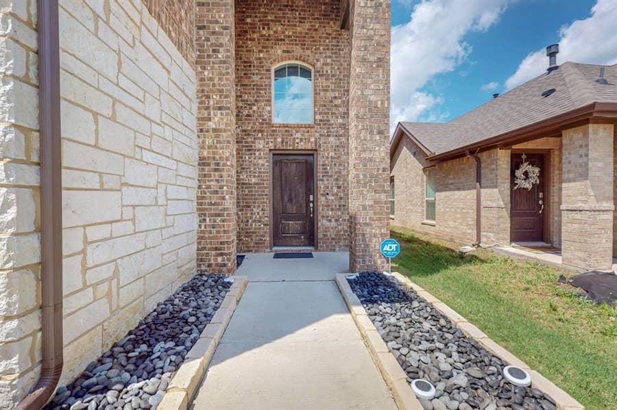 Property photo for 2166 Hobby Drive, Forney, TX