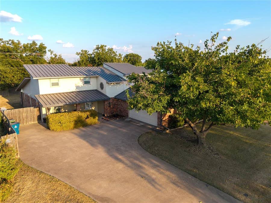 Property photo for 124 Freese Drive, Sanger, TX