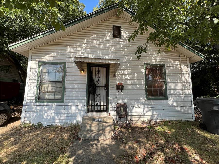 Property photo for 2519 Carpenter Avenue, Dallas, TX