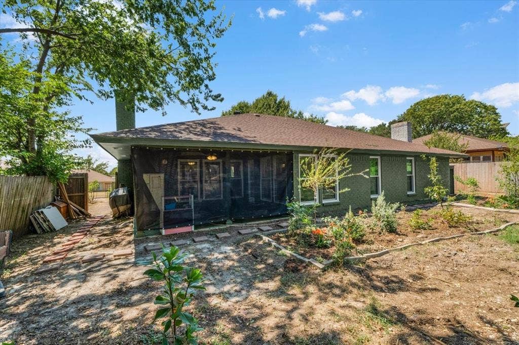 208 Pebblestone Drive, Benbrook, TX 76126 208 Pebblestone Drive, Benbrook, TX 76126