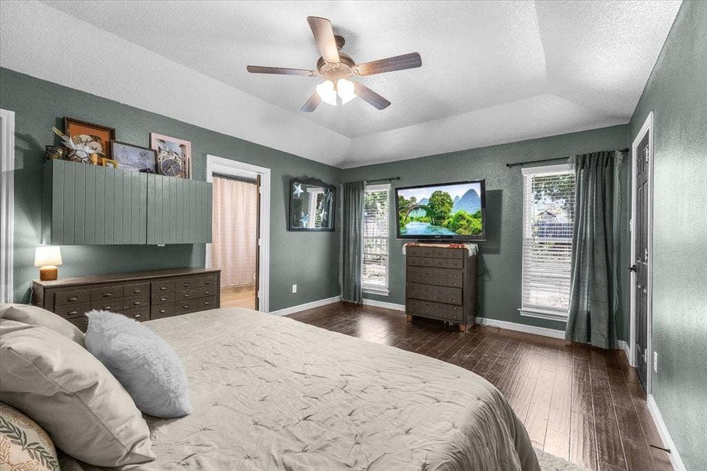 208 Pebblestone Drive, Benbrook, TX 76126 208 Pebblestone Drive, Benbrook, TX 76126