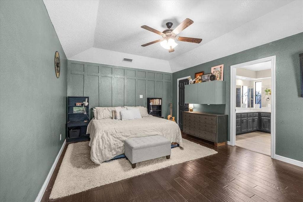 208 Pebblestone Drive, Benbrook, TX 76126 208 Pebblestone Drive, Benbrook, TX 76126