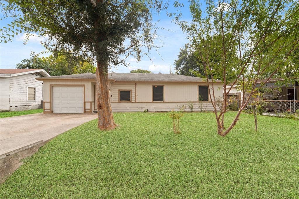 11715 Almeda Genoa Road, Houston, TX 77034 11715 Almeda Genoa Road, Houston, TX 77034