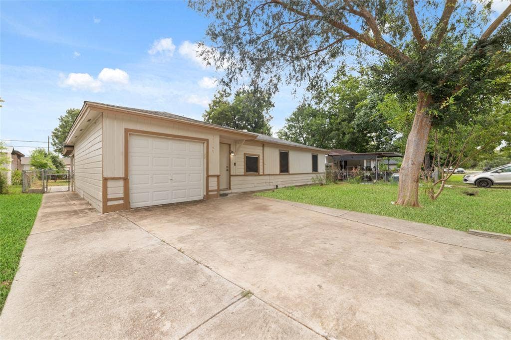 11715 Almeda Genoa Road, Houston, TX 77034 11715 Almeda Genoa Road, Houston, TX 77034