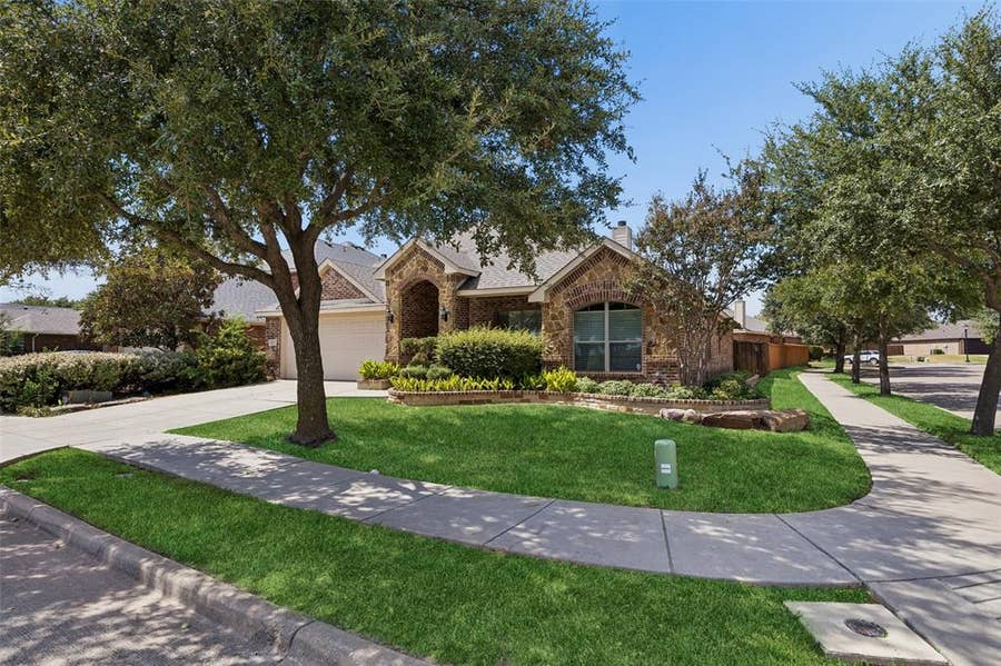 Property photo for 2017 Stonewood Court, Heartland, TX