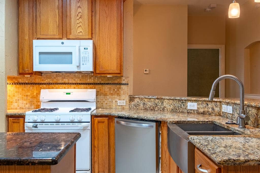 1619 Mallard Drive, Corinth, TX 76210