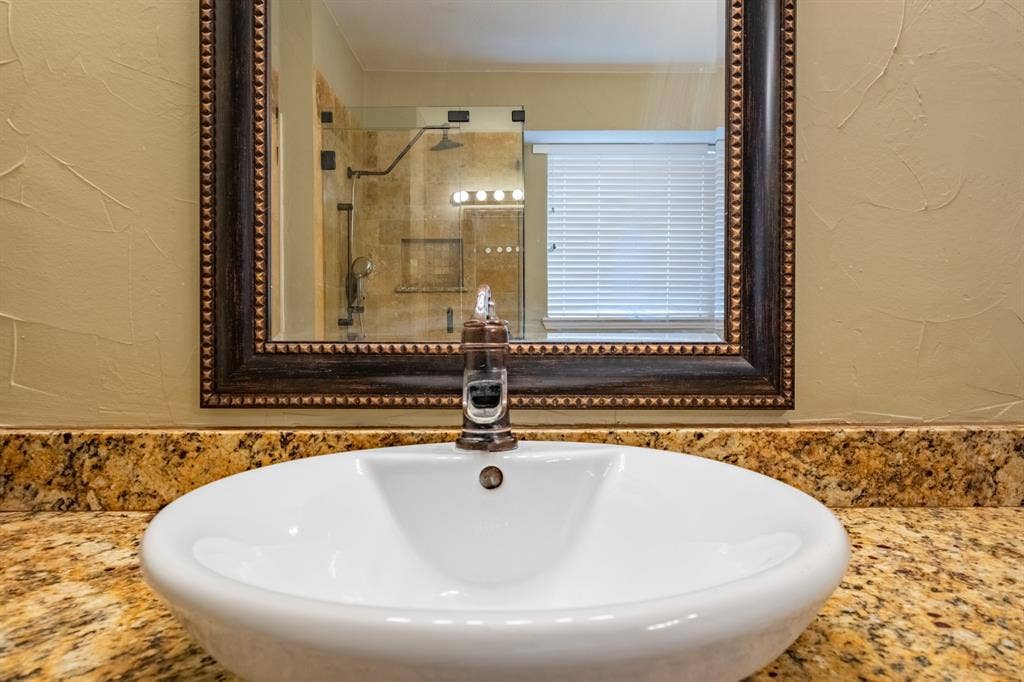 1619 Mallard Drive, Corinth, TX 76210