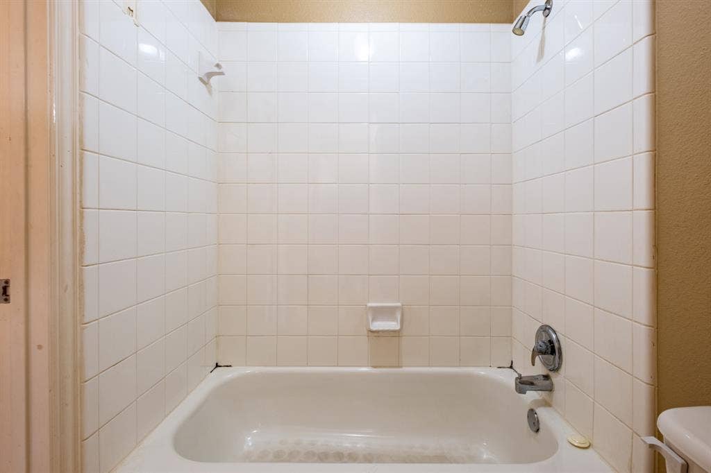 1619 Mallard Drive, Corinth, TX 76210