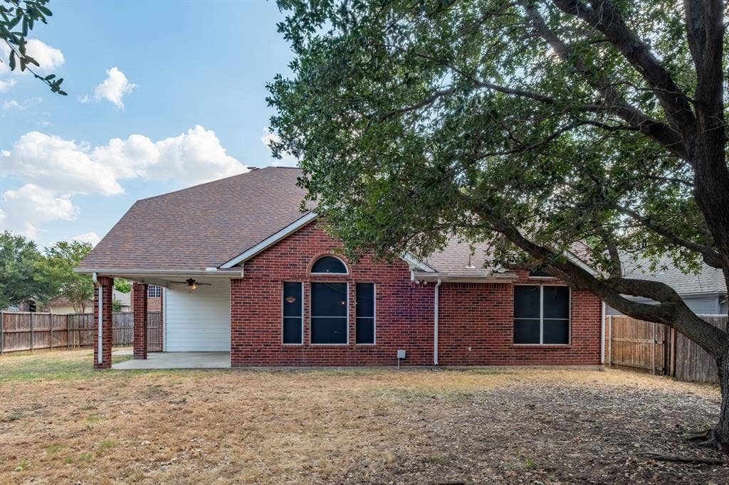 1619 Mallard Drive, Corinth, TX 76210