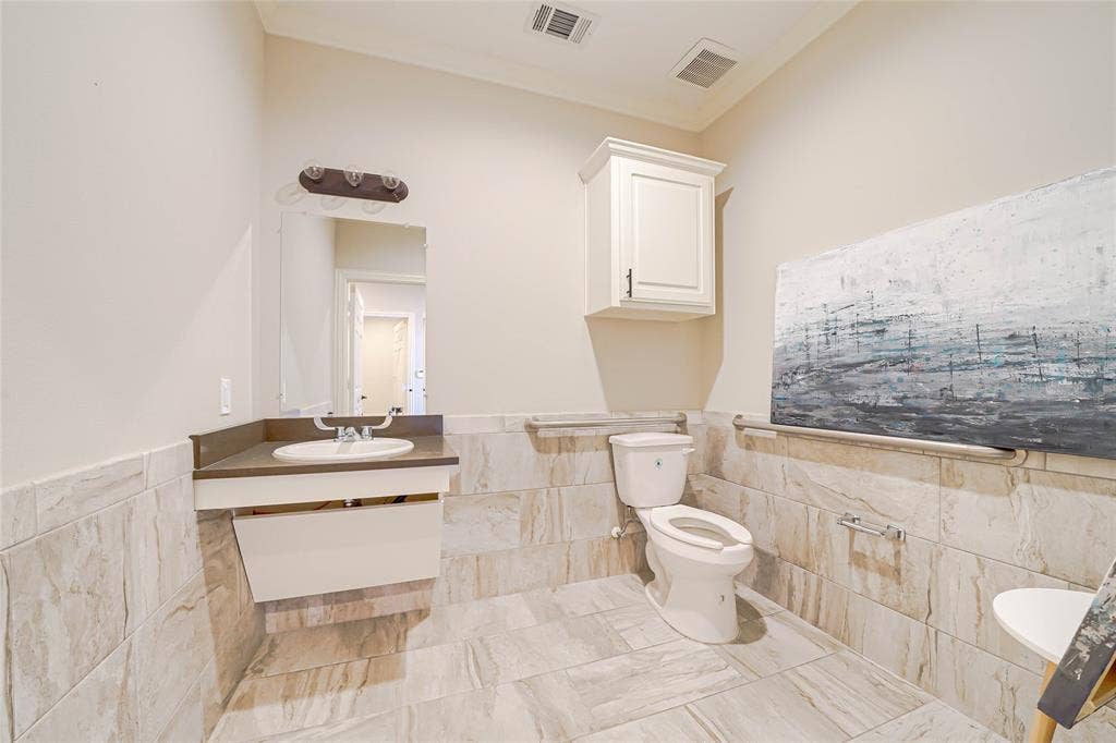 8751 Collin Mckinney Parkway, #204, McKinney, TX 75070 8751 Collin Mckinney Parkway, #204, McKinney, TX 75070