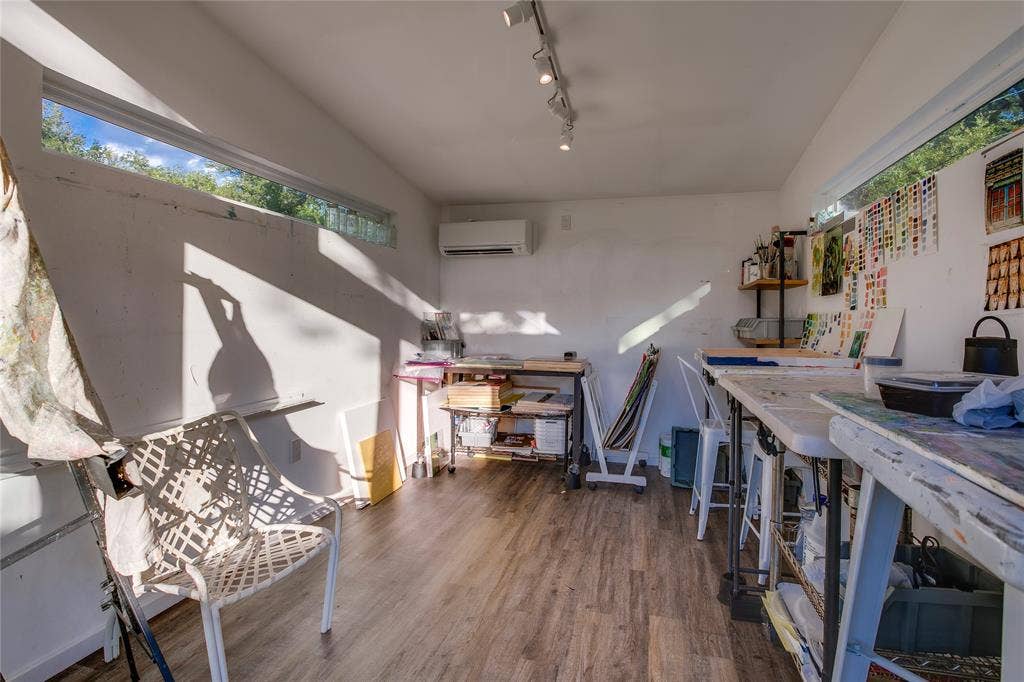1719 Corday Street, Dallas, TX 75218 Art Studio