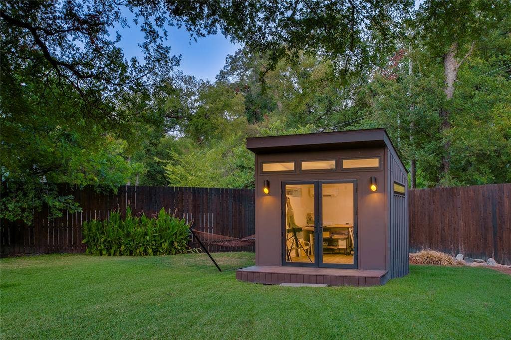 1719 Corday Street, Dallas, TX 75218 Art Studio