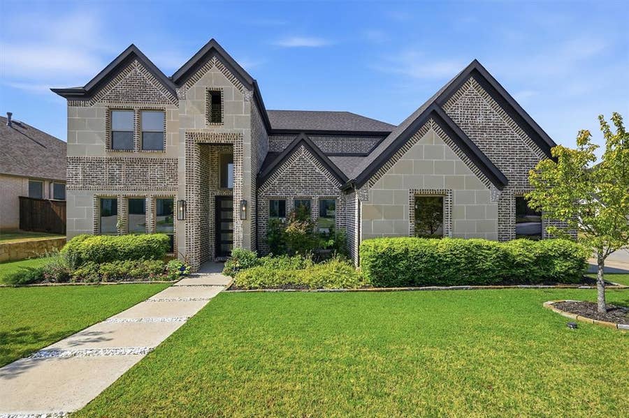 Property photo for 3701 Bridlewood Trail, Denison, TX