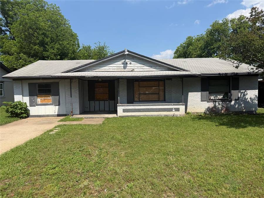 Property photo for 7014 Brierfield Drive, Dallas, TX