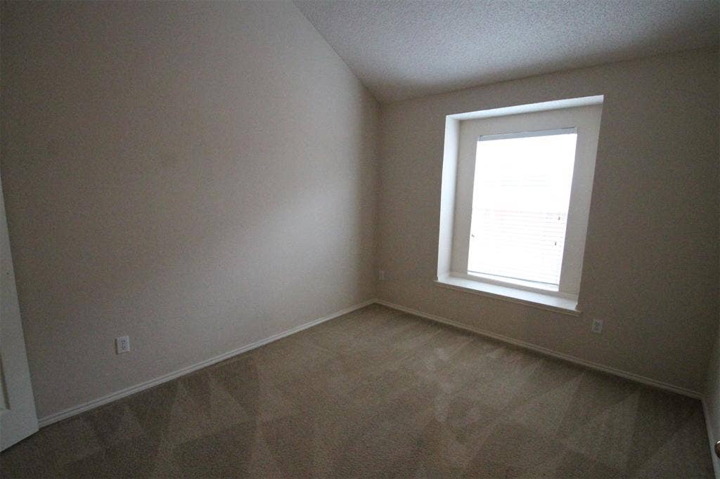 2920 COVENTRY LN, McKinney, TX 75069 2920 COVENTRY LN, McKinney, TX 75069