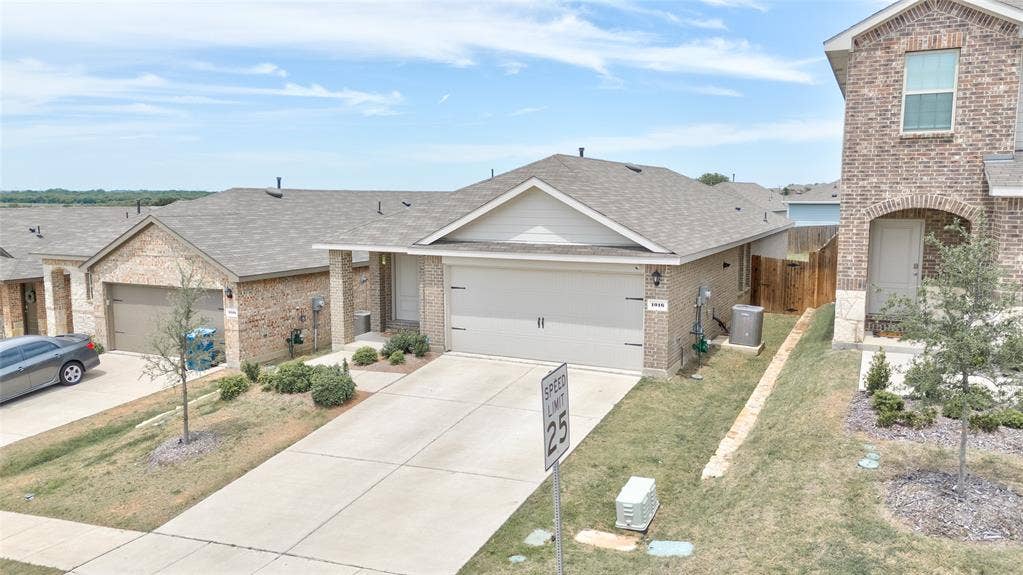 1016 Rio Bravo Drive, Forney, TX 75126 1016 Rio Bravo Drive, Forney, TX 75126