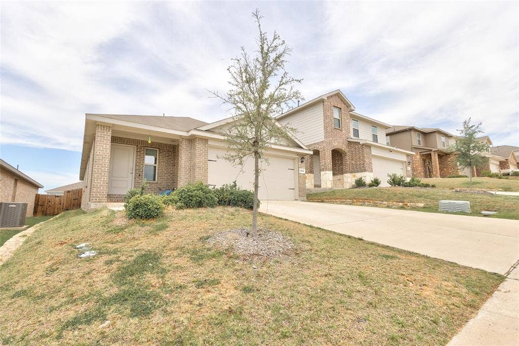 1016 Rio Bravo Drive, Forney, TX 75126 1016 Rio Bravo Drive, Forney, TX 75126