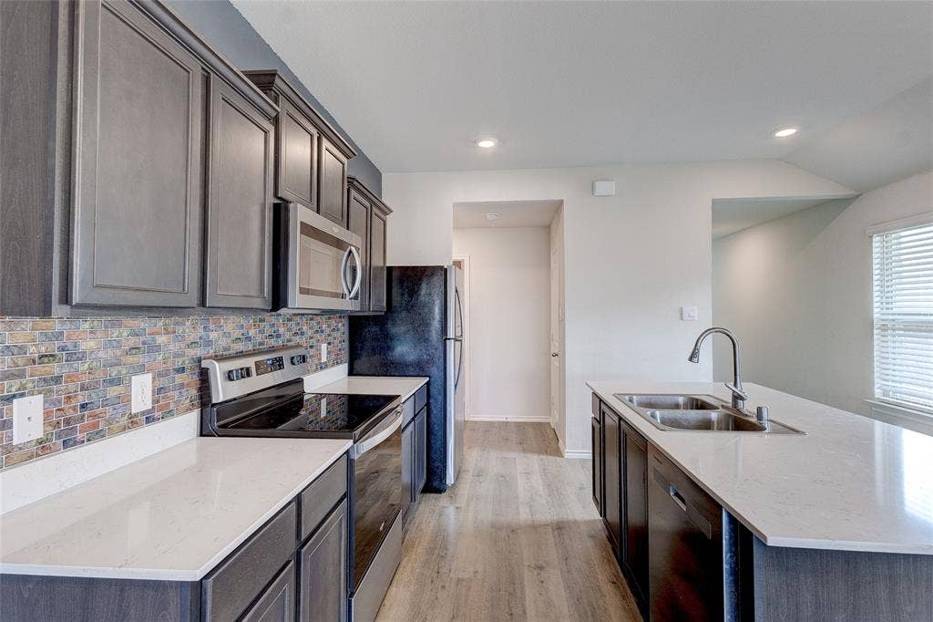 1016 Rio Bravo Drive, Forney, TX 75126 1016 Rio Bravo Drive, Forney, TX 75126