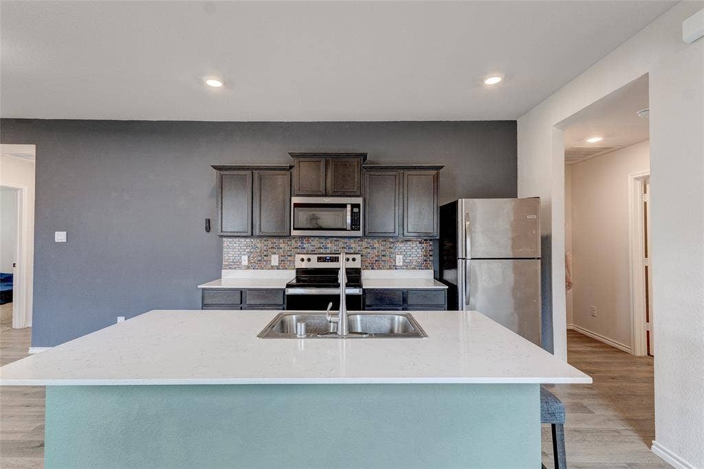 1016 Rio Bravo Drive, Forney, TX 75126 1016 Rio Bravo Drive, Forney, TX 75126