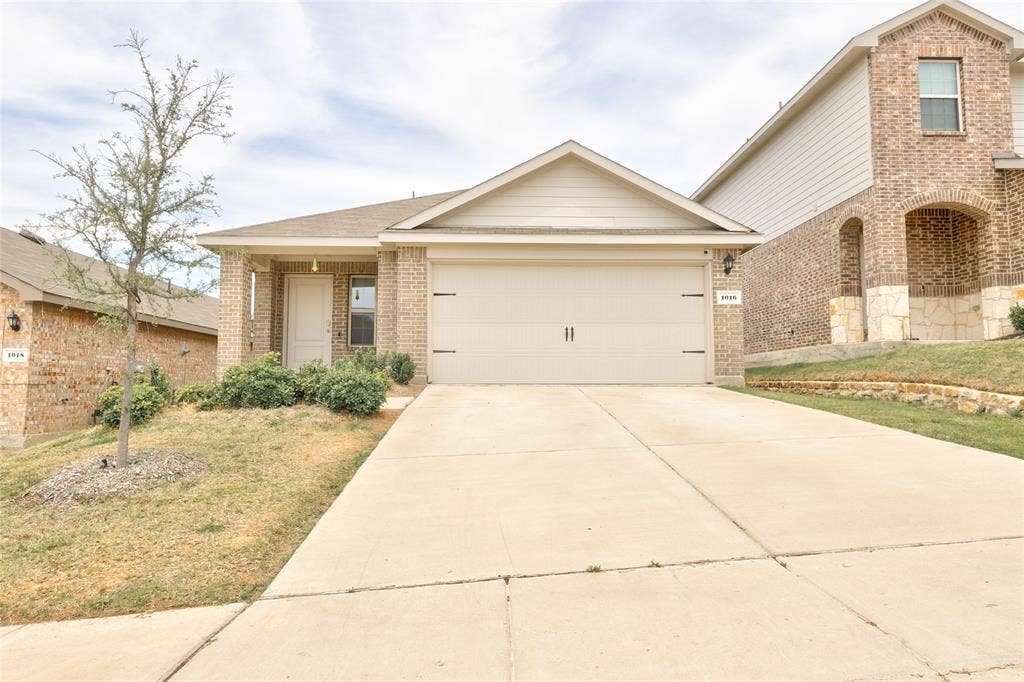 1016 Rio Bravo Drive, Forney, TX 75126 1016 Rio Bravo Drive, Forney, TX 75126