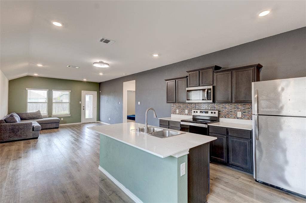 1016 Rio Bravo Drive, Forney, TX 75126 1016 Rio Bravo Drive, Forney, TX 75126