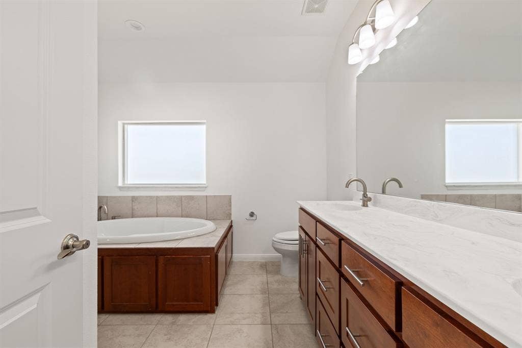 3648 Bluegrass Drive, Grand Prairie, TX 75052 3648 Bluegrass Drive, Grand Prairie, TX 75052
