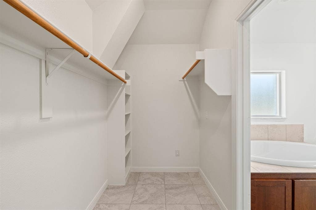 3648 Bluegrass Drive, Grand Prairie, TX 75052 3648 Bluegrass Drive, Grand Prairie, TX 75052