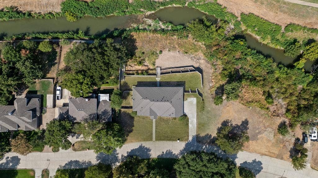 3648 Bluegrass Drive, Grand Prairie, TX 75052 3648 Bluegrass Drive, Grand Prairie, TX 75052
