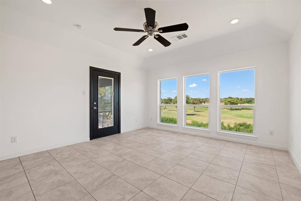 3648 Bluegrass Drive, Grand Prairie, TX 75052 3648 Bluegrass Drive, Grand Prairie, TX 75052
