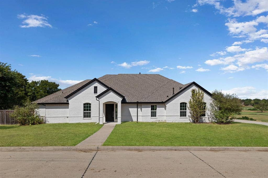 3648 Bluegrass Drive, Grand Prairie, TX 75052 3648 Bluegrass Drive, Grand Prairie, TX 75052