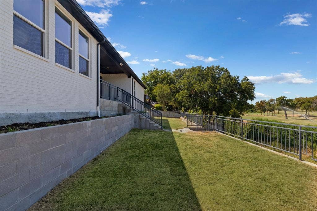 3648 Bluegrass Drive, Grand Prairie, TX 75052 3648 Bluegrass Drive, Grand Prairie, TX 75052