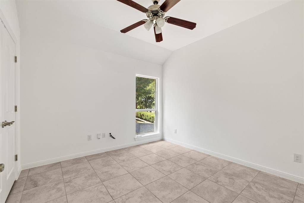 3648 Bluegrass Drive, Grand Prairie, TX 75052 3648 Bluegrass Drive, Grand Prairie, TX 75052