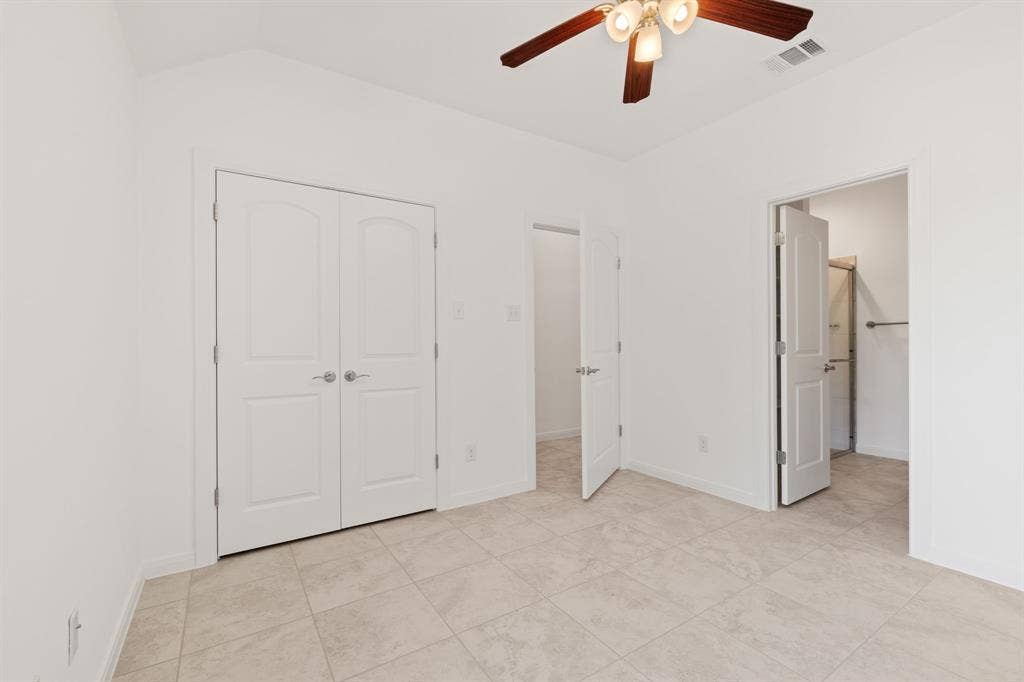 3648 Bluegrass Drive, Grand Prairie, TX 75052 3648 Bluegrass Drive, Grand Prairie, TX 75052
