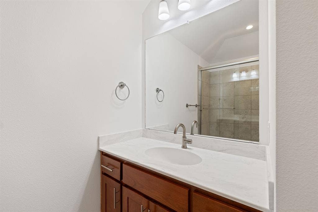 3648 Bluegrass Drive, Grand Prairie, TX 75052 3648 Bluegrass Drive, Grand Prairie, TX 75052