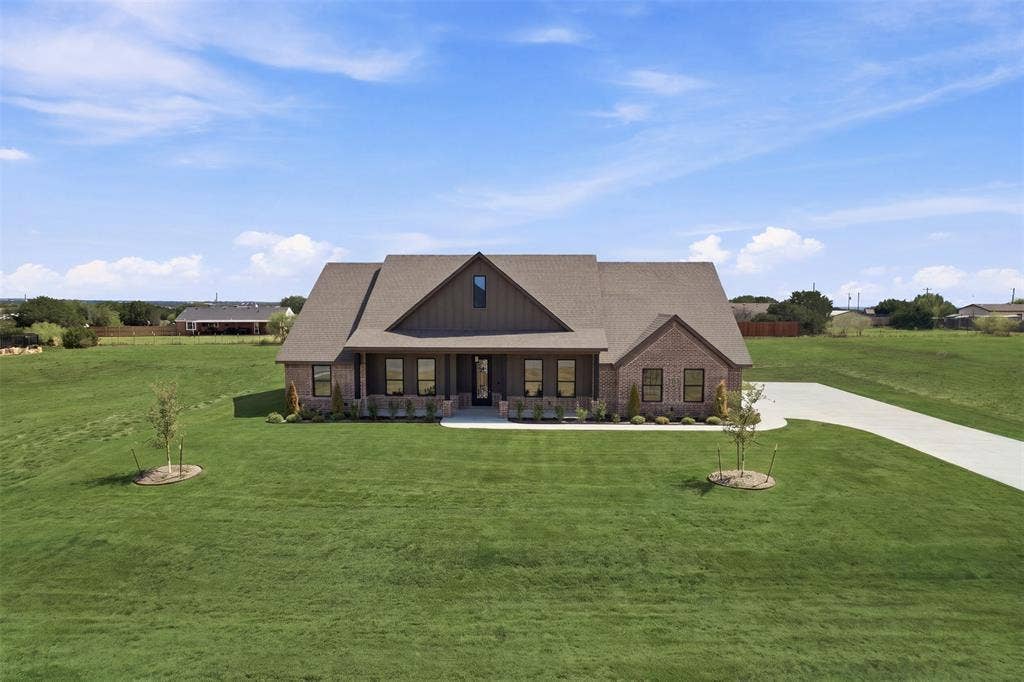 3155 Infinity Drive, Weatherford, TX 76087 3155 Infinity Drive, Weatherford, TX 76087