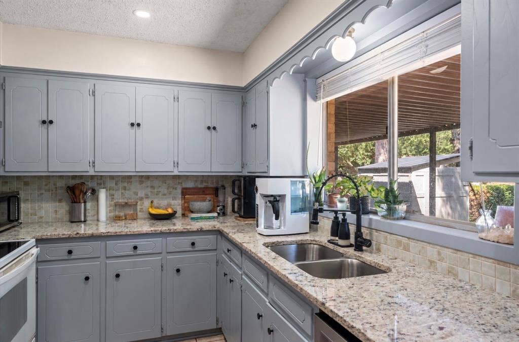 107 Karen Court, Athens, TX 75751 107 Karen Court, Athens, TX 75751
