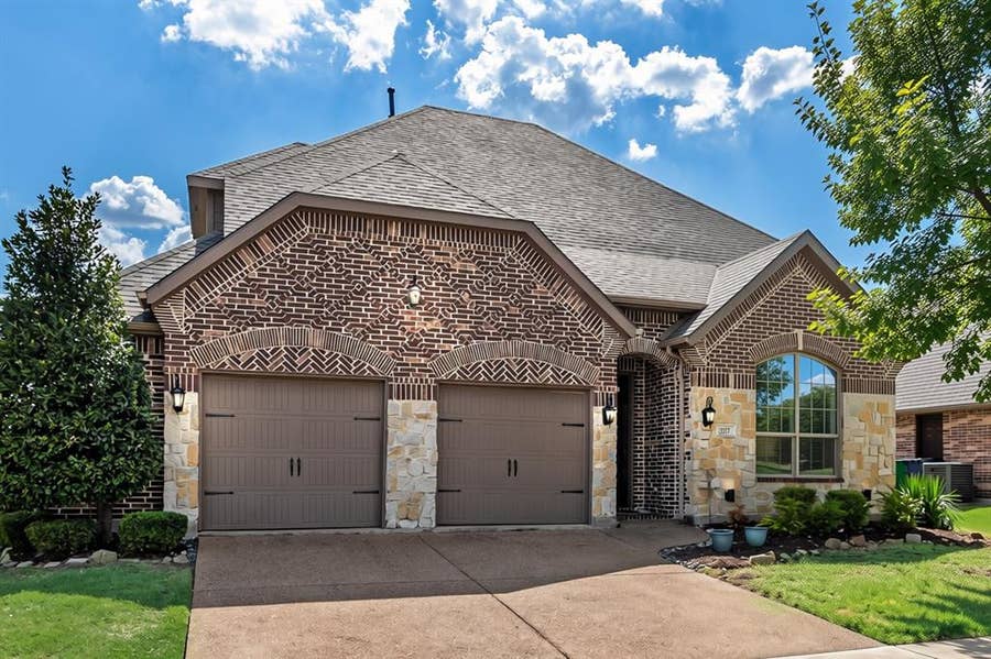 Property photo for 207 Charleston Lane, Fate, TX