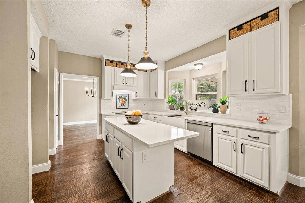 510 Anthony Drive, Euless, TX 76039