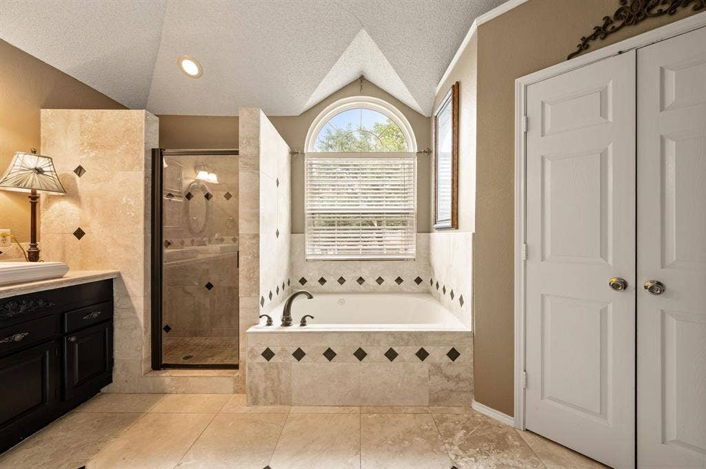 510 Anthony Drive, Euless, TX 76039