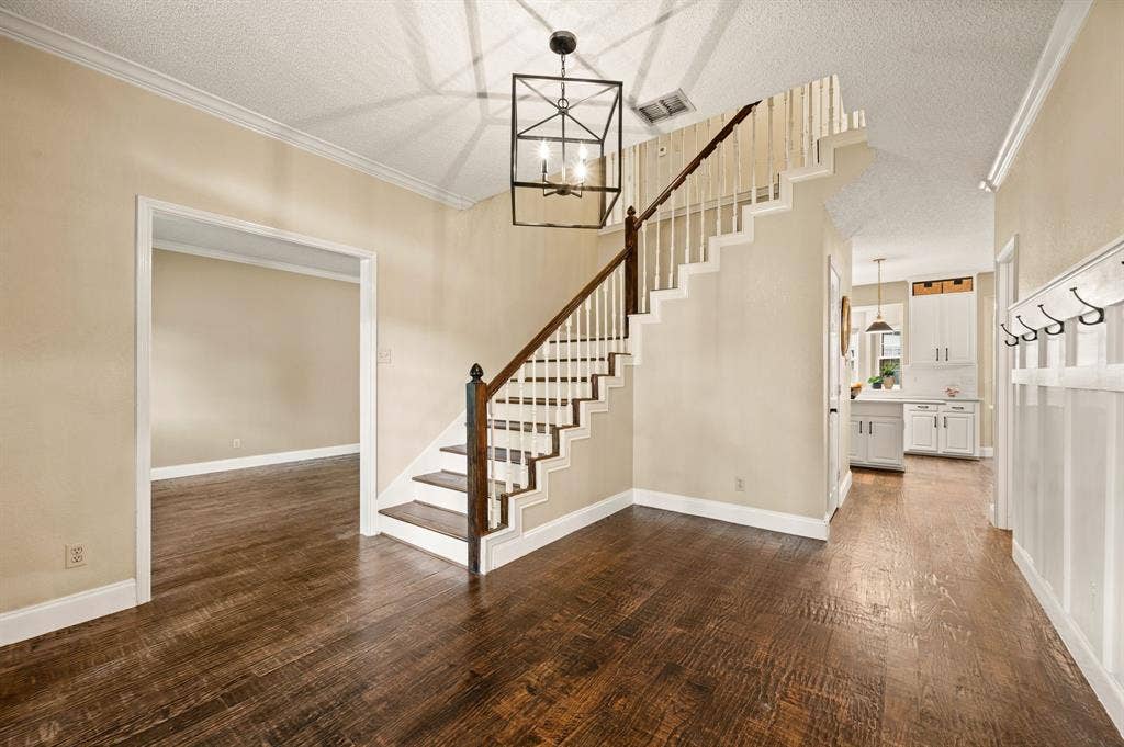510 Anthony Drive, Euless, TX 76039