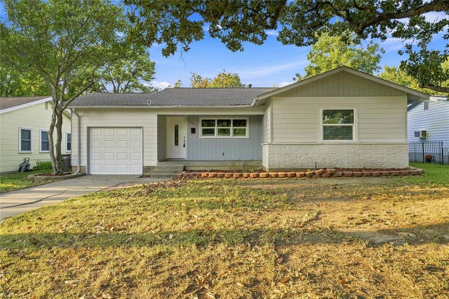Property photo for 6044 Walnut Drive, Fort Worth, TX