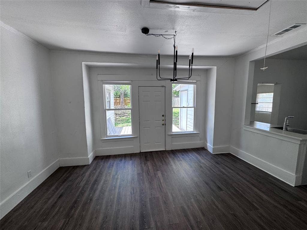 5619 Victor Street, Dallas, TX 75214