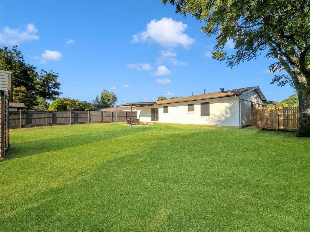 1802 Fairfax Lane, Carrollton, TX 75006 1802 Fairfax Lane, Carrollton, TX 75006