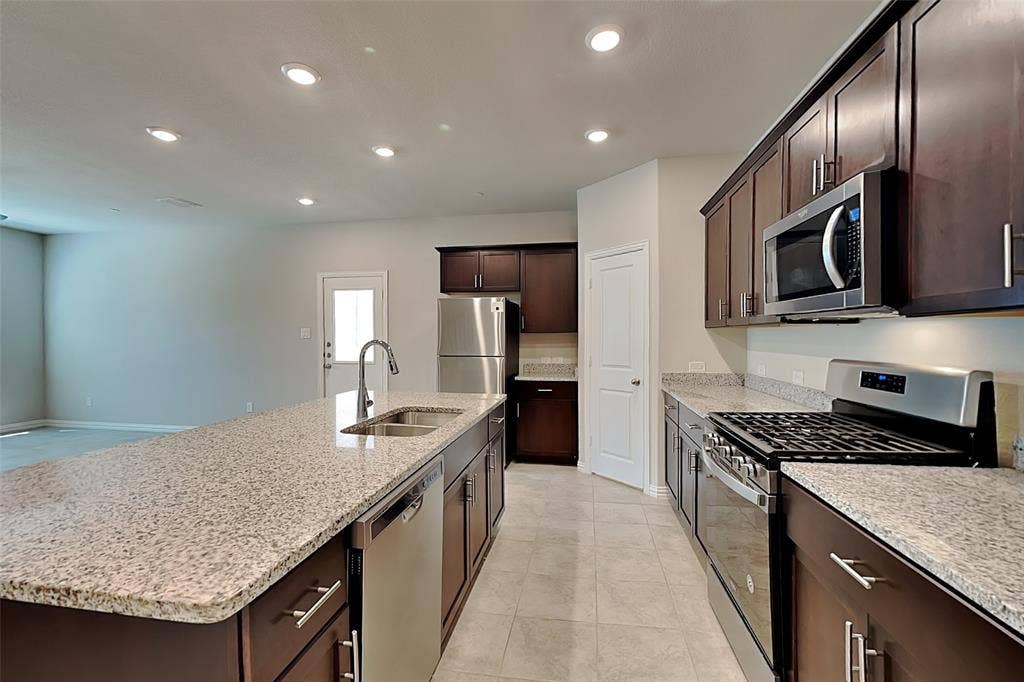 4109 Stockyard Station Lane, Sachse, TX 75048