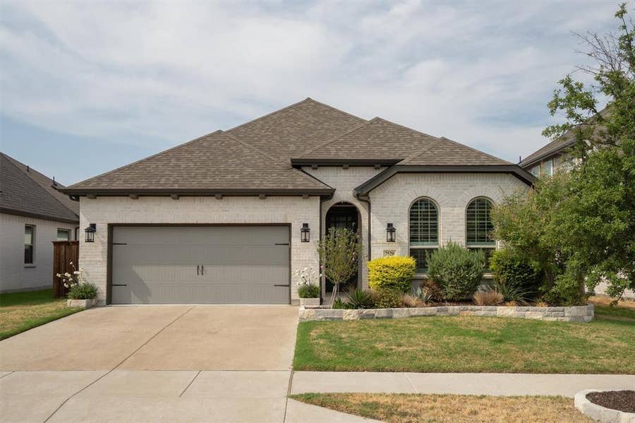 Property photo for 7520 Whisterwheel Way, Fort Worth, TX