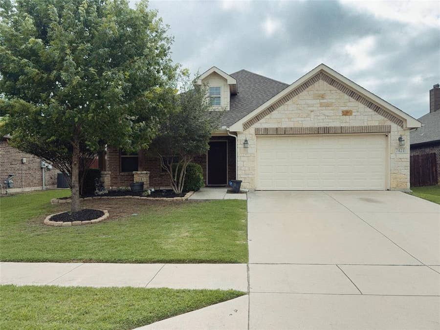 Property photo for 7421 Innisbrook Lane, Fort Worth, TX