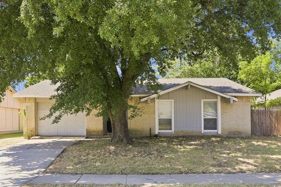 Property photo for 6213 Pine Street, Rowlett, TX